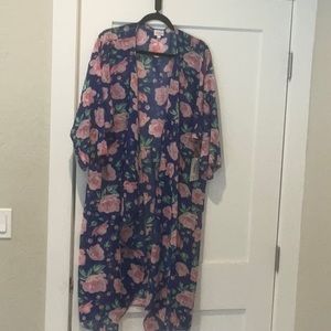 Lularoe Shirley size L with tags